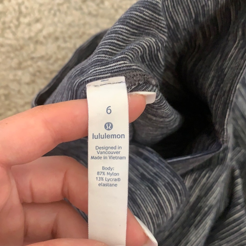 Printed Lululemon Leggings - Picture 3 of 3